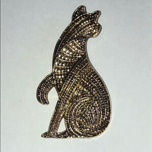 Aged Antique Gold Tone Boho Cat Brooch